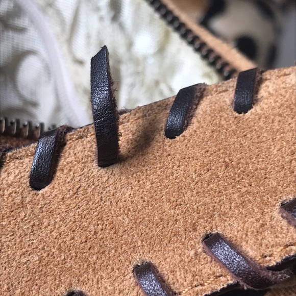 SOLD!!  Casedai Bag & Boots - Picture 7 of 8